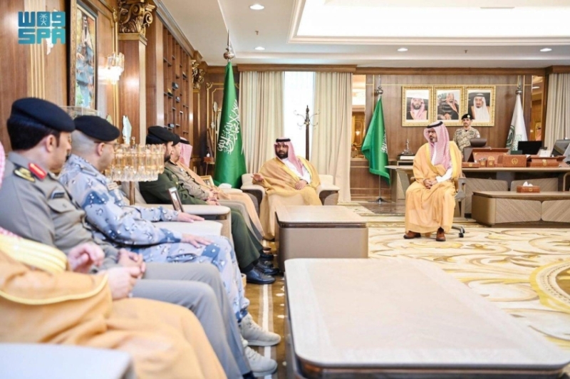 قيادات أمنية تستقبل أمير