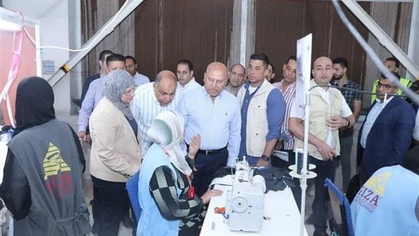 كامل الوزير يزور المنطقة