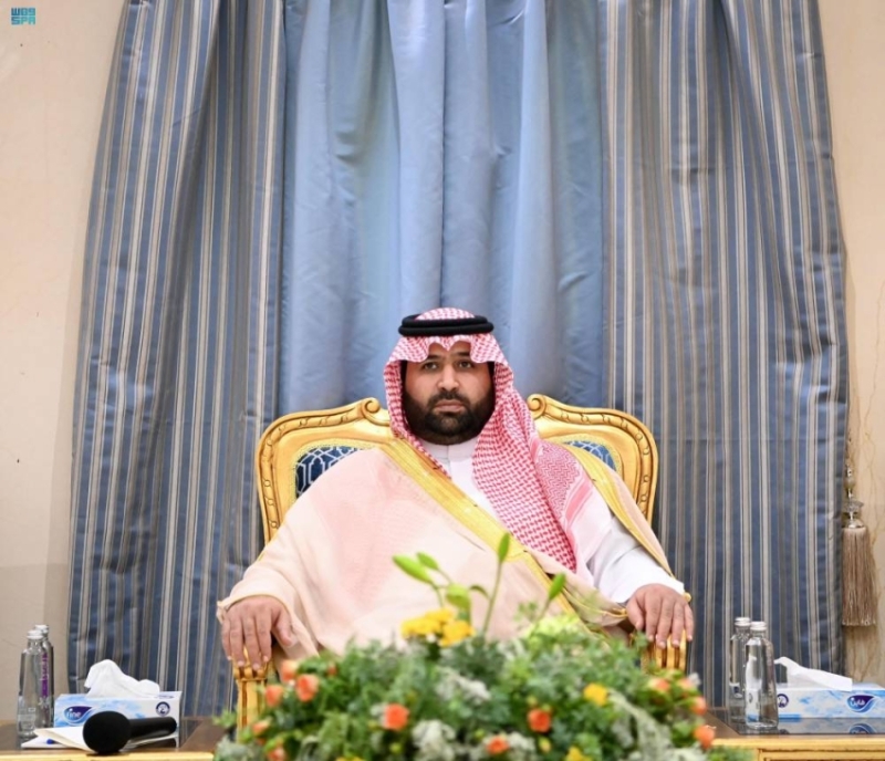 لقاء أمير جازان مع