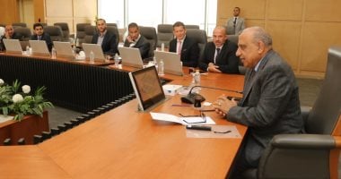 مباحثات استراتيجية بين وزير