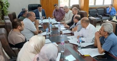 متابعة جهود الإسكان لتوفير