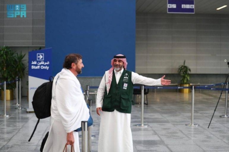 متطوعو الجوازات السعودية يساهمون