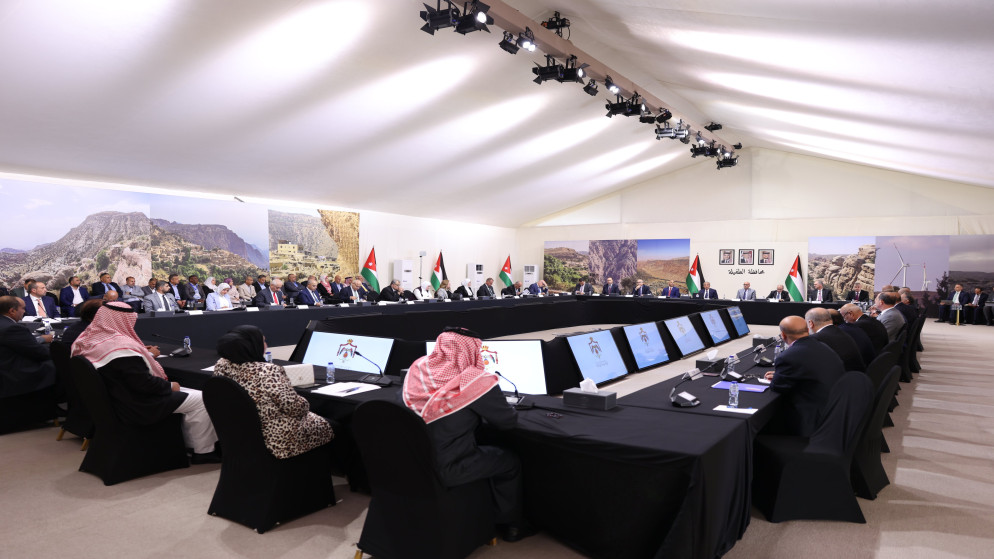 مجلس الوزراء يحيل القضاة