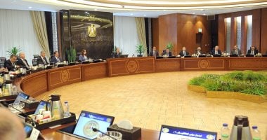 مدبولى باجتماع "المحافظين": شغلنا