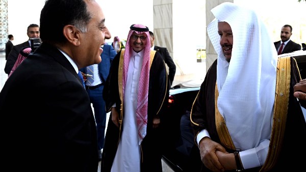مدبولي يستضيف رئيس مجلس