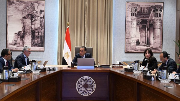 مدبولي يلتقي رئيس الاقتصادية