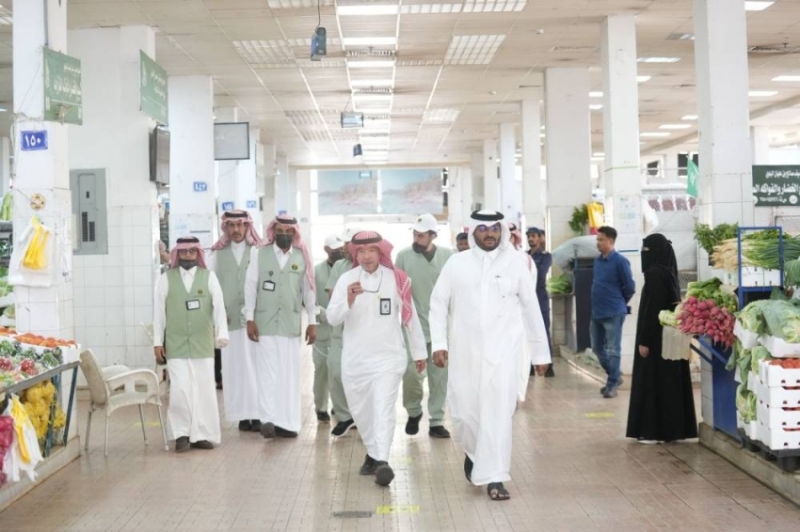 مدير البيئة بتبوك يتفقد