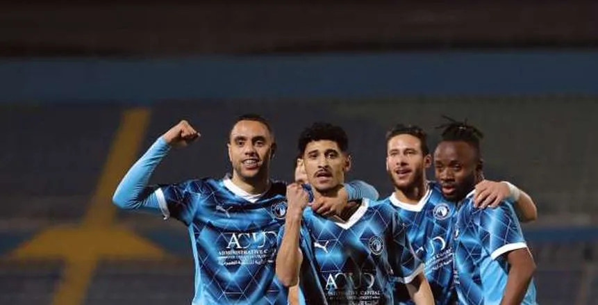 مشاهدة بث مباشر مباراة بيراميدز وسيراميكا في ليلة حسم الدوري المصري