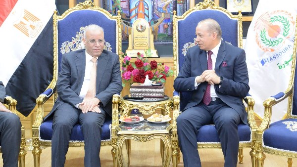 مصر تدعم الطلاب الوافدين