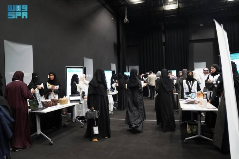 معرض مشاريع تخرج كلية