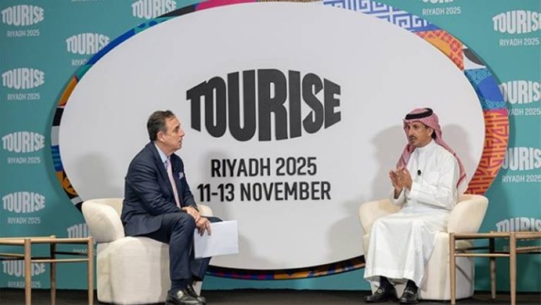 منتدى سياحي عالمي ينطلق في الرياض
تألق سياحي بمنتدى عالمي في الرياض
فعاليات منتدى سياحي مميزة بالعاصمة الرياض
الرياض تحتضن منتدى سياحي عالمي بارز
مؤتمر سياحي عالمي يفتح أبوابه في الرياض