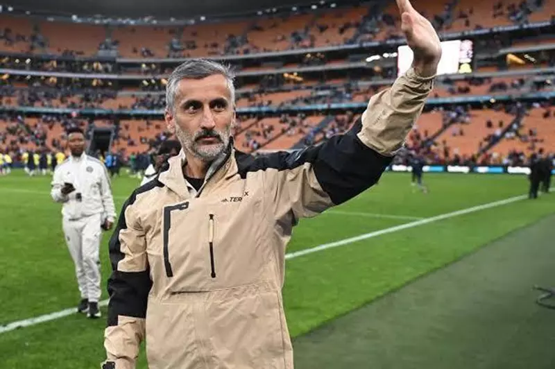 موكوينا ينافس موسيماني.. 7