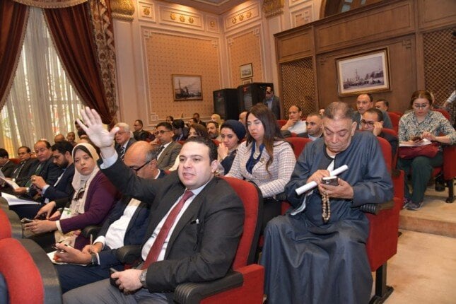نائب يطالب بإحصاء دخل وإنفاق المواطنين المرتبطين بقانون الإيجار القديم