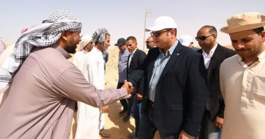 وزير الإسكان يتفقد مشروعات
