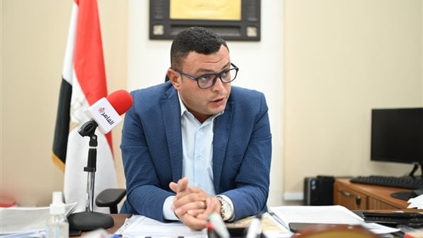 وزير الإسكان يراقب تنفيذ