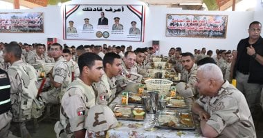 وزير الدفاع يشهد تنفيذ