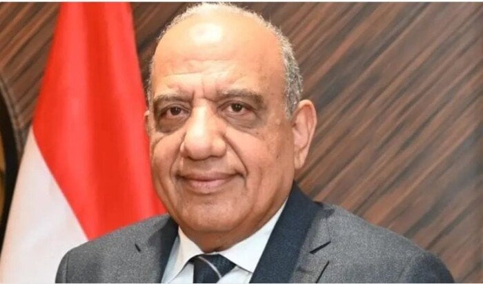 وزير الكهرباء يتباحث مع