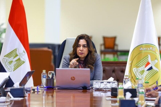 وزيرة التنمية المحلية تتابع