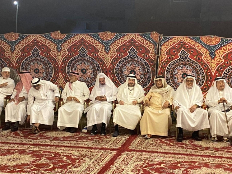 آل طيب يفتحون أبوابهم