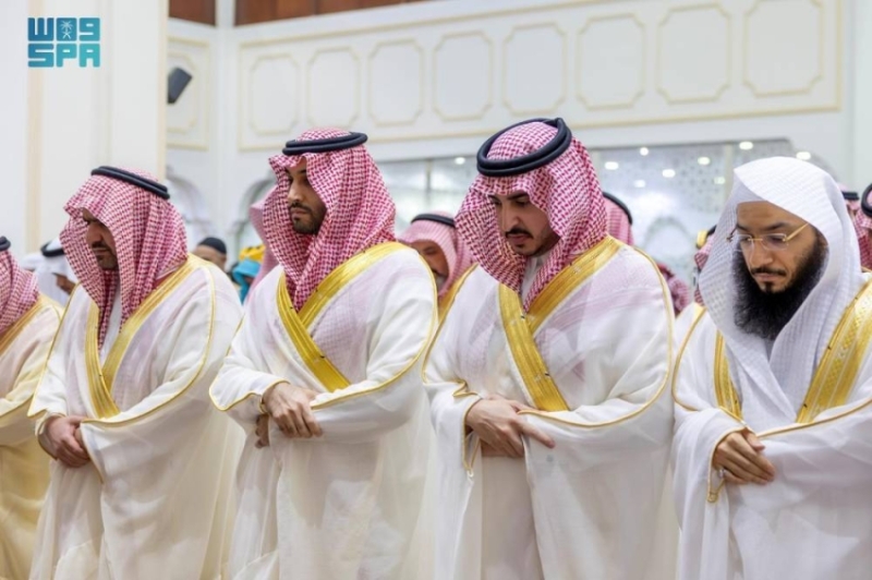أمير الجوف ونائبه يشاركان