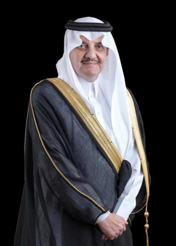 أمير الشرقية يثني على