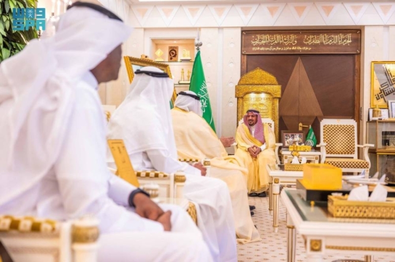 أمير القصيم يستلم تقرير