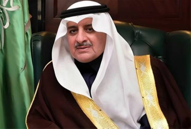 أمير تبوك يستعرض إنجازات الشؤون الإسلامية