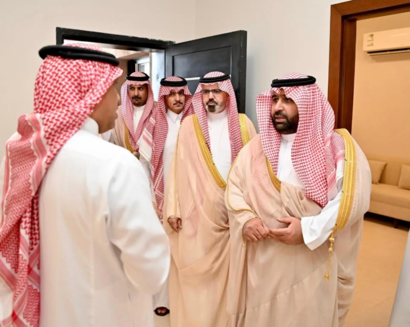 أمير جازان ونائبه يزوران