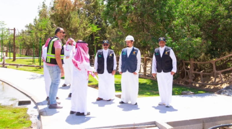 أمين الباحة يتفقد المشاريع