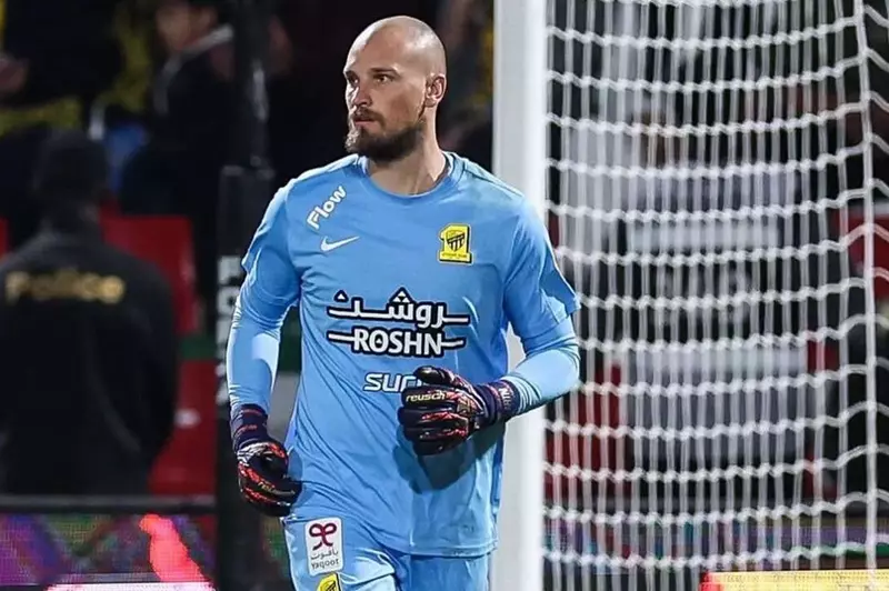 إصابة رايكوفيتش تدفع الاتحاد