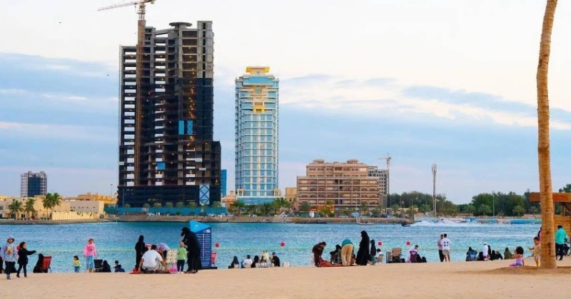 إقبال جماهيري على كورنيش