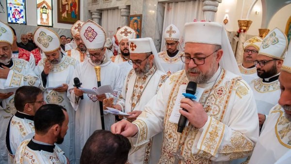 احتفالات عيد أم المحبة