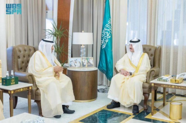 استقبال أمير الشرقية لرئيس اتحاد الغرف السعودية وأعضائه