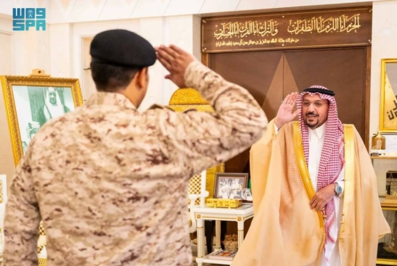 استقبال أمير القصيم لقائد