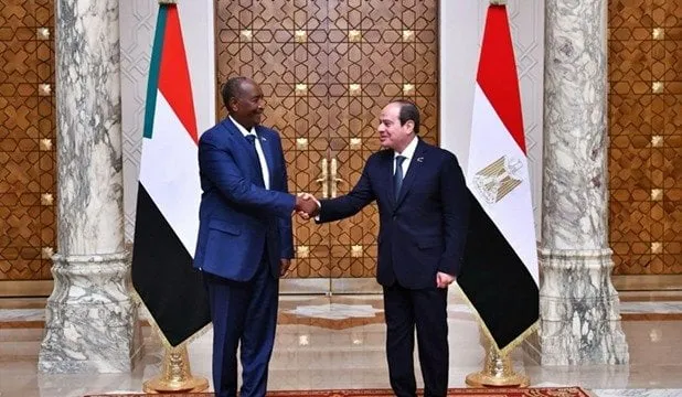 استقبال الرئيس السيسي لرئيس مجلس السيادة السوداني يثير الاهتمام