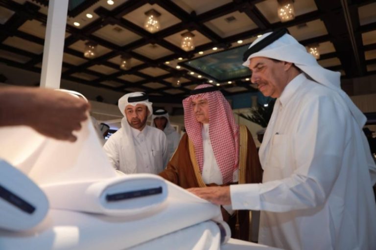افتتاح “معرض قمة السعودية” في الدوحة برعاية سفير خادم الحرمين الشريفين