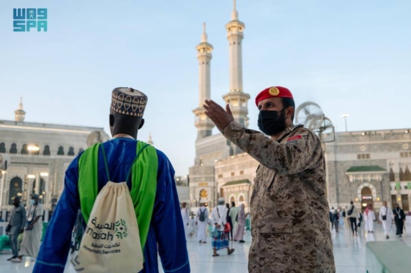 البرية تنظم الحشود وتأمن