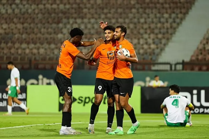 البنك الأهلي يقترب من
