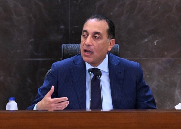 الحكومة تؤكد دعم شقق