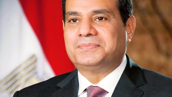 الرئيس السيسي يحتفل بعيد