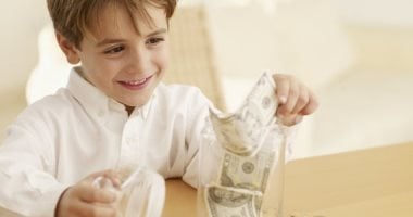 العيدية الرقمية: من النقود