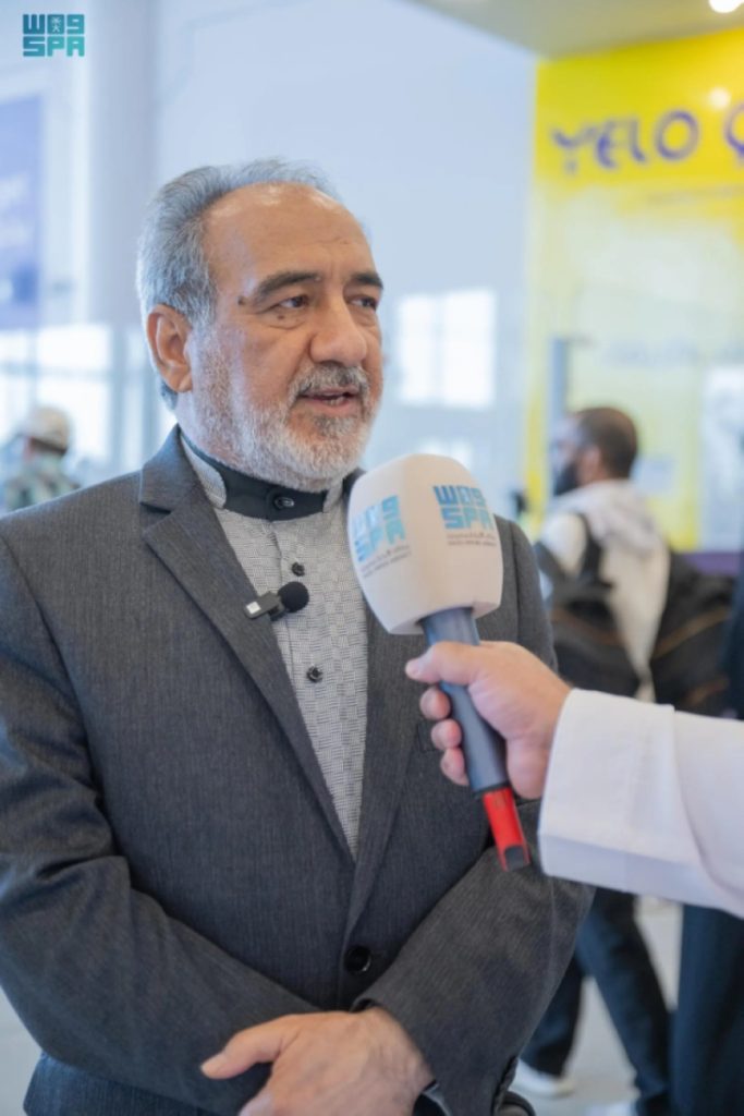 القنصل العام الإيراني يشيد
