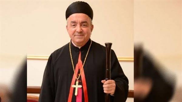 المطران شيحان يقدم تهنئة