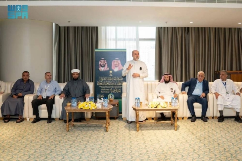 الهباش Minister يلتقي بالحجاج