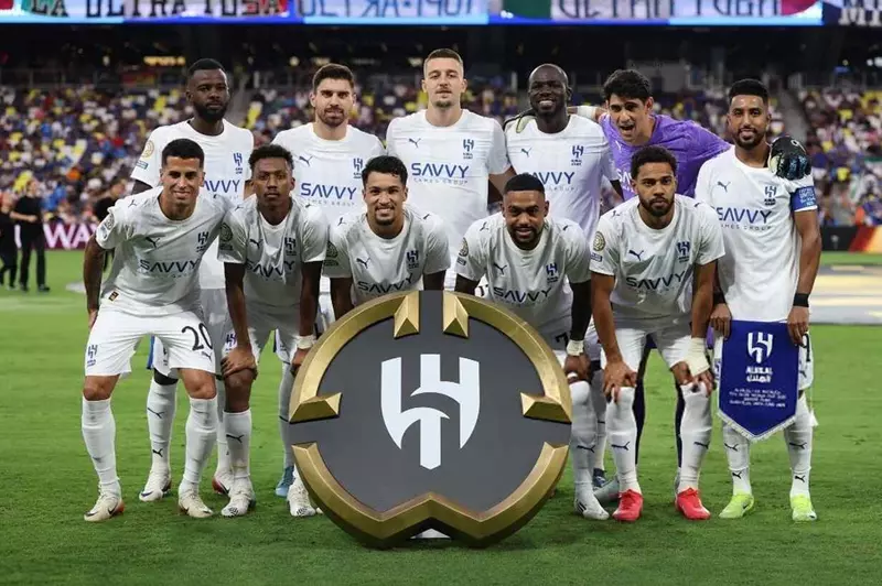 الهلال السعودي يسجل 4
