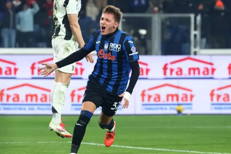 الهلال يوجه أنظاره نحو