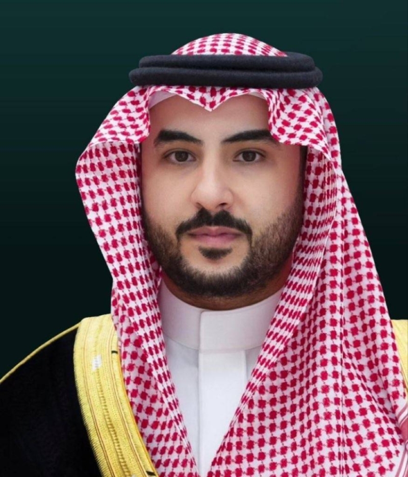بحث وزير الدفاع ورئيس