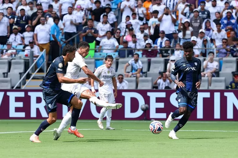 صاروخية بيلينجهام البداية.. ريال مدريد يُحكم قبضته على باتشوكا في 8 دقائق
