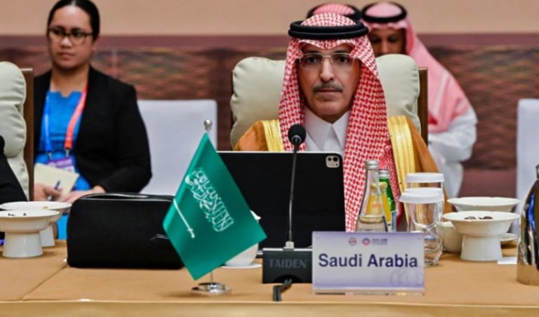 تأكيد وزير المالية على ضرورة تعزيز دعم البنك الآسيوي للدول منخفضة الدخل