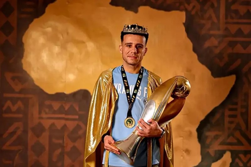 "تاج ذهبي وكأس أفريقيا"..
